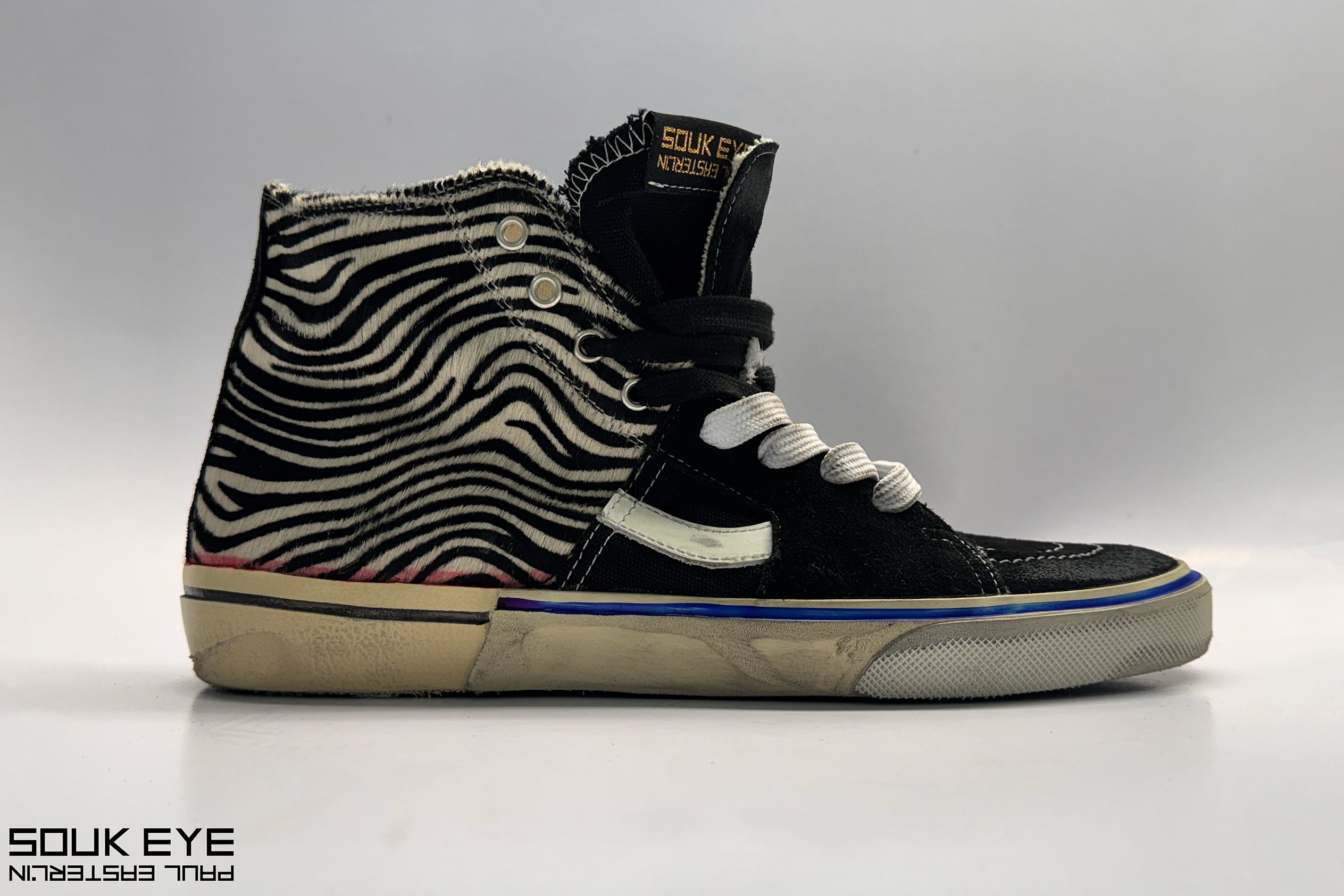 PAUL EASTERLIN™ Calystar – Zebra